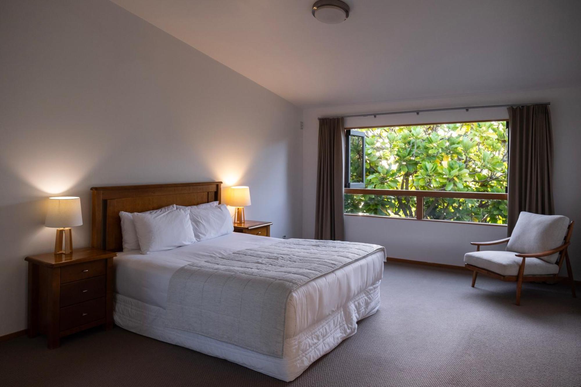 Bow Street Apartments & Cottage Raglan Extérieur photo
