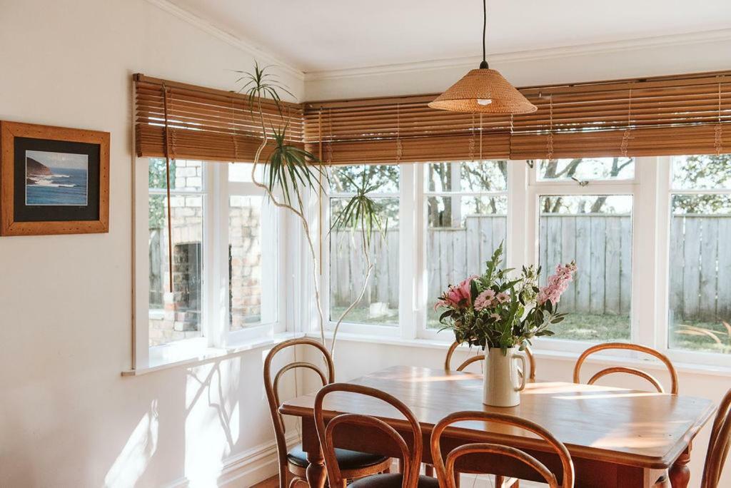 Bow Street Apartments & Cottage Raglan Extérieur photo